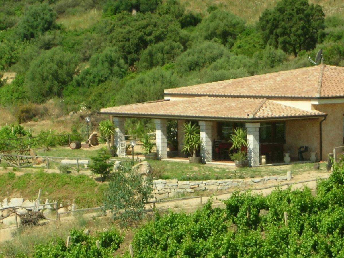 Agriturismo Su Solianu Бари Сардо Екстериор снимка